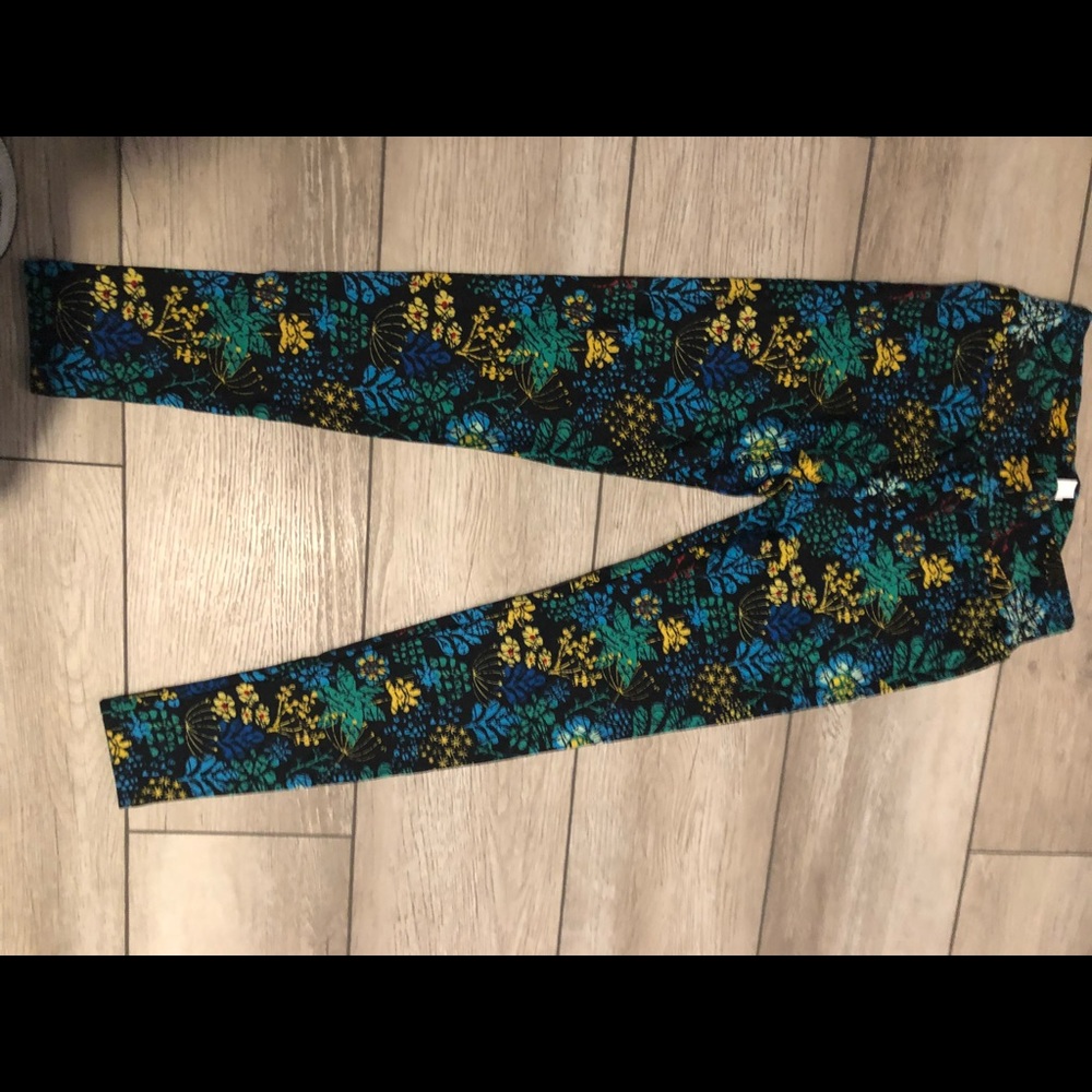 LulaRoe one size leggings